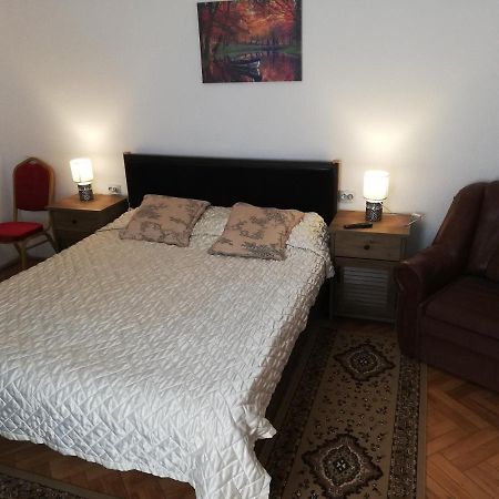 Casa Bucur Hotel Tîrgu Ocna Екстериор снимка