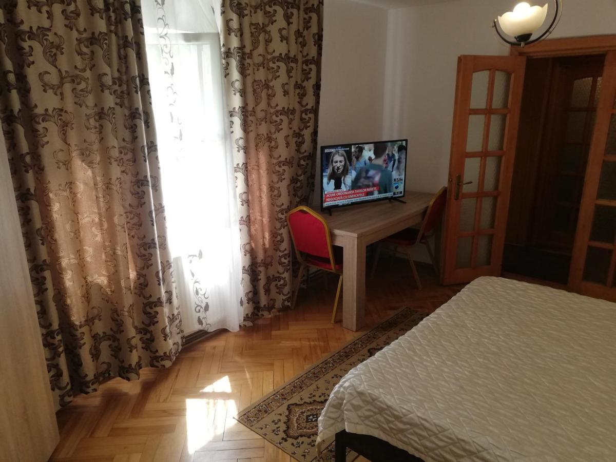 Casa Bucur Hotel Tîrgu Ocna Екстериор снимка