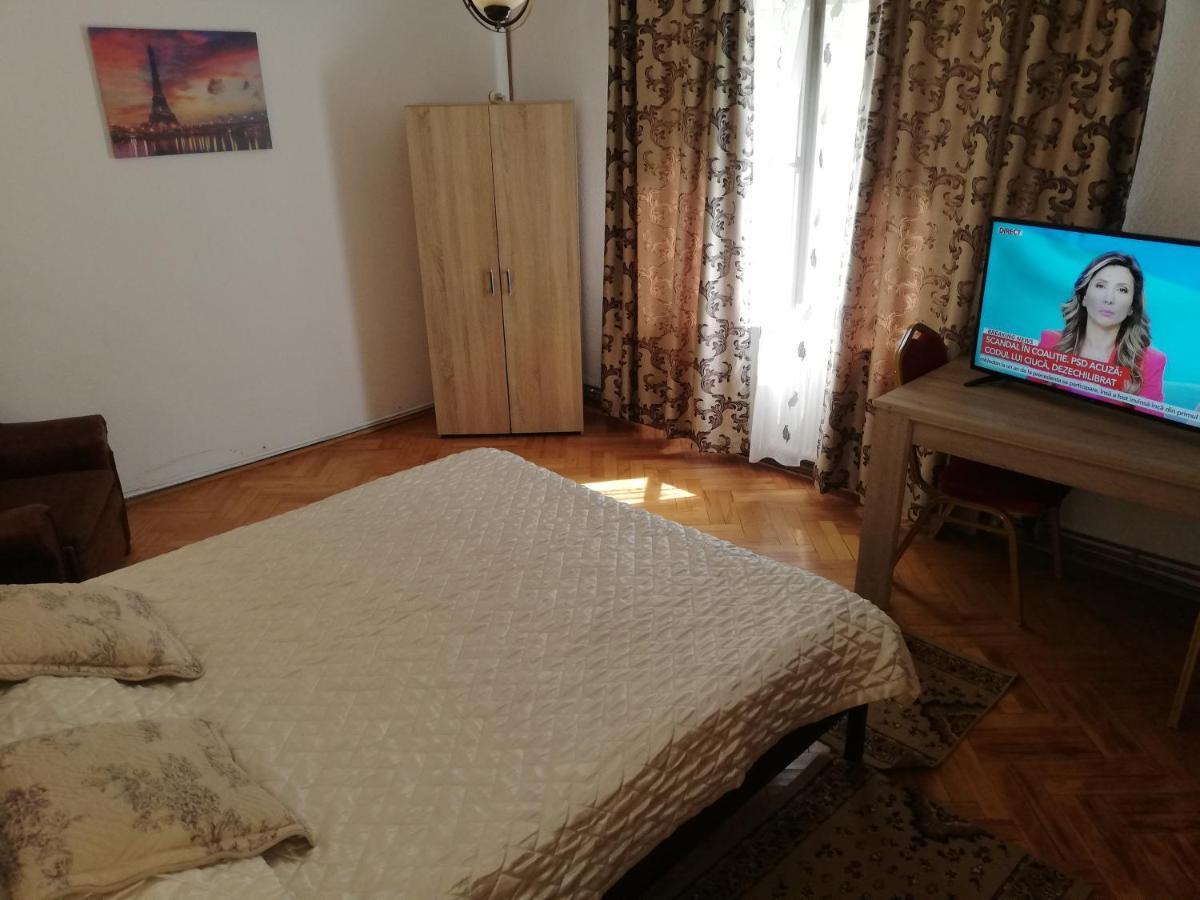 Casa Bucur Hotel Tîrgu Ocna Екстериор снимка