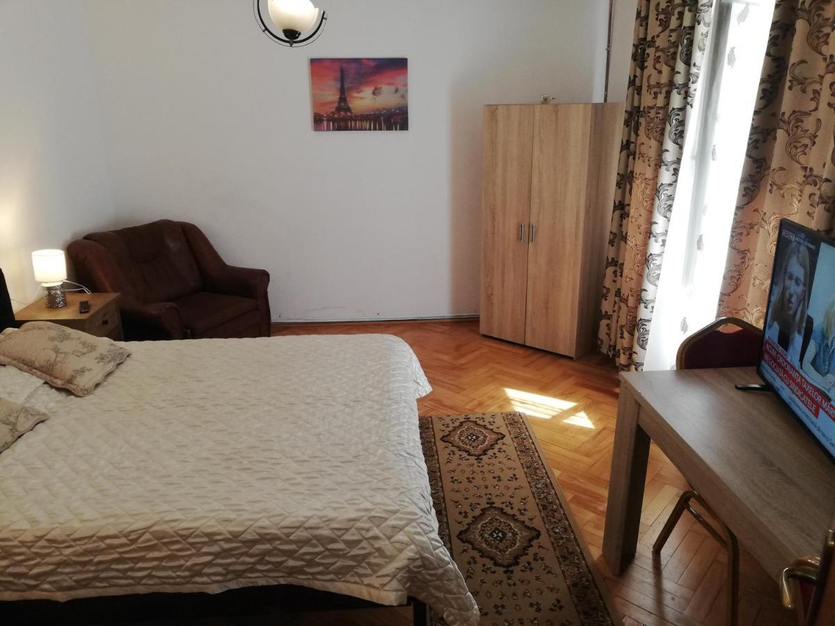 Casa Bucur Hotel Tîrgu Ocna Екстериор снимка