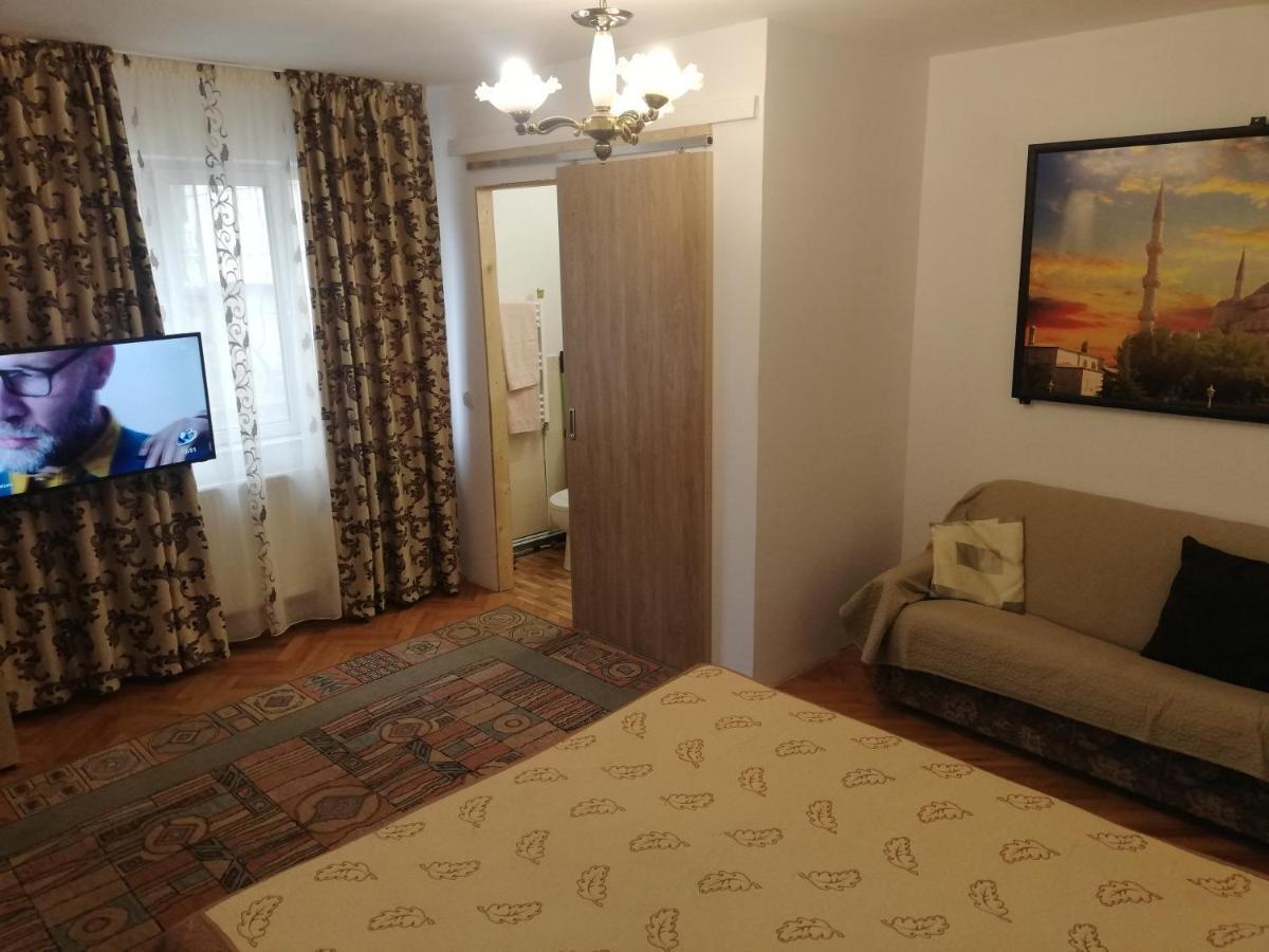 Casa Bucur Hotel Tîrgu Ocna Екстериор снимка